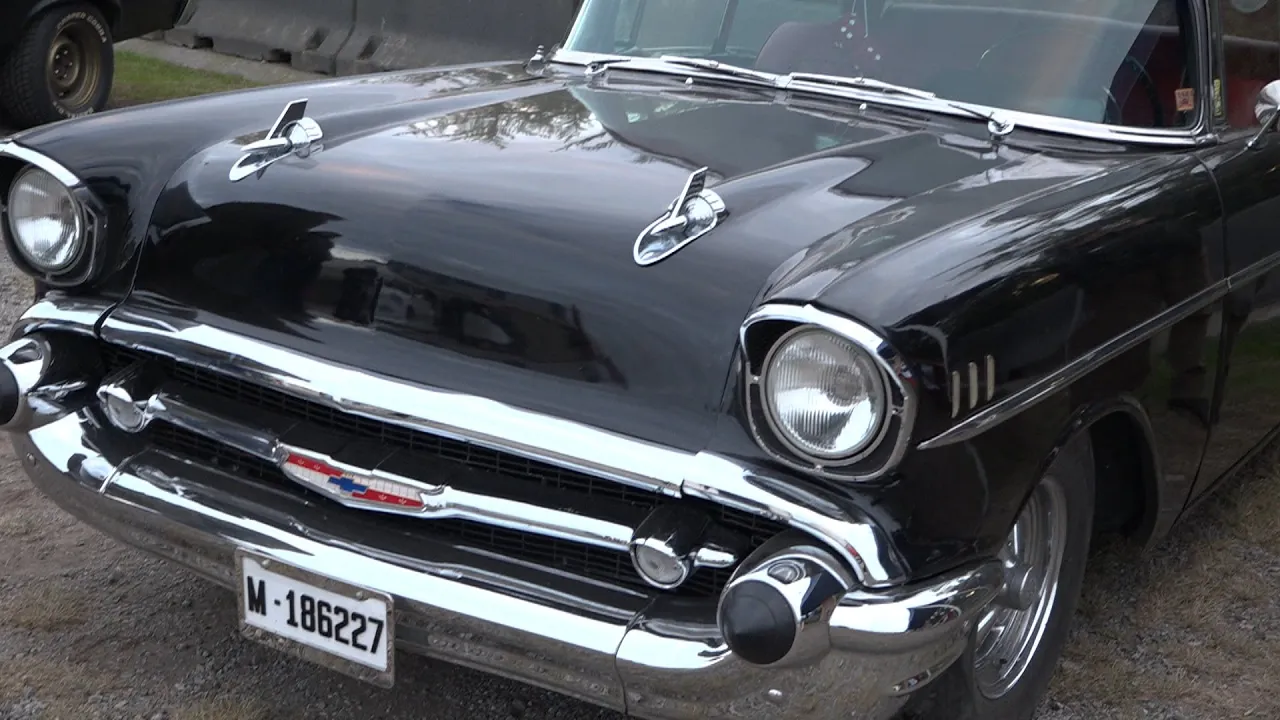 L’escuderia Osona celebra el primer Mercat Clàssic i de Competició de Vic