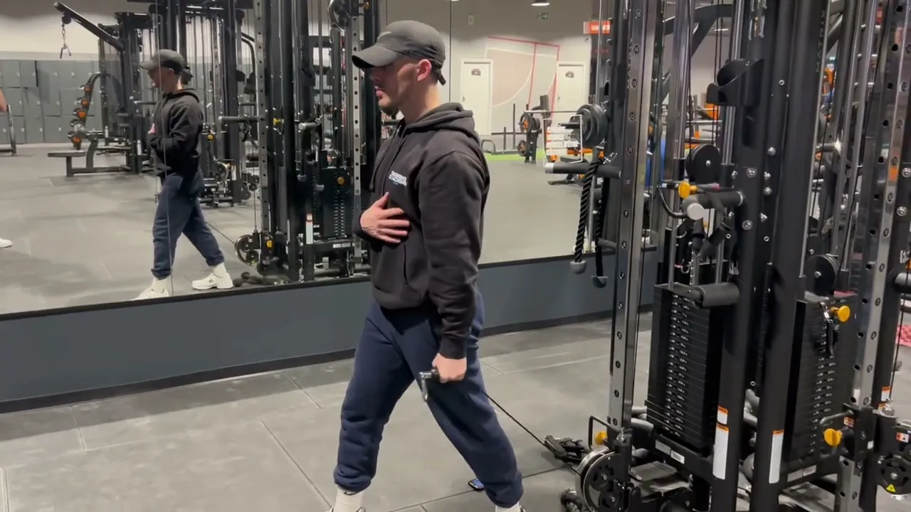 Image Alzata frontale al cavo a un braccio