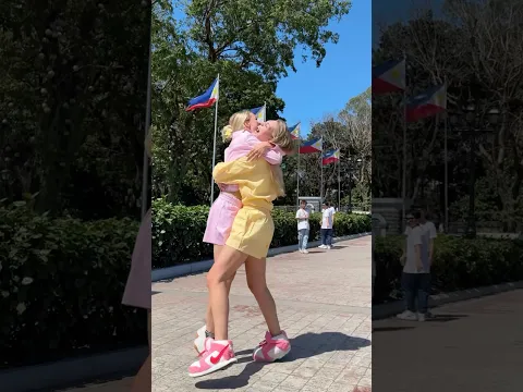 The reveal😍 Finally together again!! @Belitskay Your favourite duo?🥰 #twins #sister #travel