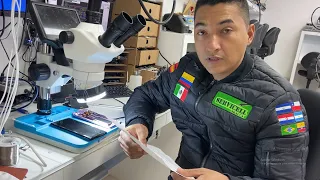 salvando a un colega que esta en problemas cambiando conector fpc de pantalla Samsung Galaxy Note 8