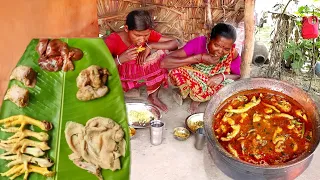 chicken spare parts masala curry cooking&eating by santali tribe women||rural India orissa