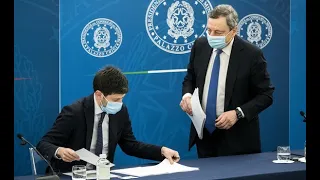 Colpo di scena: Piano Draghi? Altri due anni per l'ok. Il vaccino obbligatorio slitta al 2023.