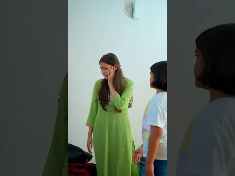 vlogger varun ki beti ko nind me chalne ki bimari hai 😱😂 #funny #vloggervarun #varunbundela #shorts