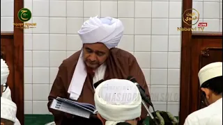Momen Gus Taj Yasin Maimun baca kitab di depan Habib Umar Hafidz di Haul Solo #haulsolo #habaib