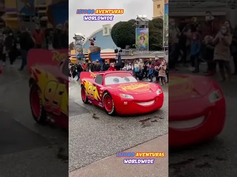 MCQUEEN, MATER, JACKSON STORM Y CRUZ RAMIREZ EN DISNEYLAND CARS LAND 😍