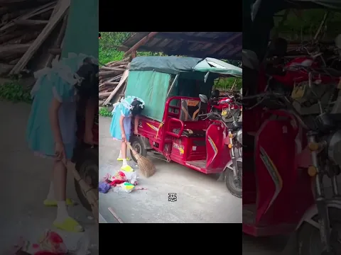 平日拧不开瓶盖的女生，这也太牛了，看得我不敢呼吸！