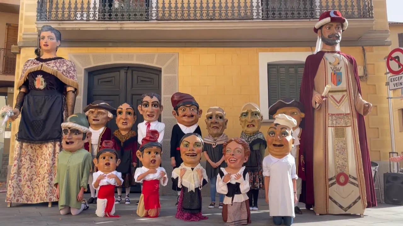 Torelló impulsa un reglament per garantir la conservació i el bon ús dels gegants i nans municipals