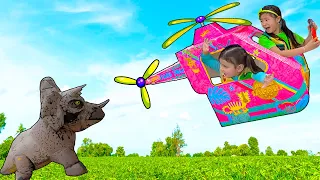Aventura En UN MUNDO DINOSAURIO Y Animal Gigante Con Detective Jannie | Video Divertido Para Niños