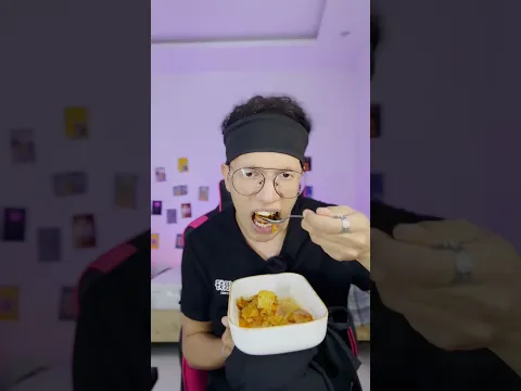 جربت اكلات كوريه غريبة لاول مرة بحياتي 🇰🇷 😍