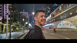 Petualangan Jakarta: Berjalan di Sarinah, Bundaran HI, dan GBK