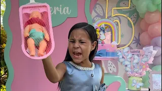 Papá cancela el cumpleaños de su hija por despreciar un regalo humilde 🎁💔