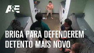 Briga para defenderem detento mais novo | 60 DIAS INFILTRADOS NA PRISÃO | A&E