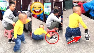 A 99cm-tall person with dwarfism is bullied by passersby—watch how he gets his revenge.