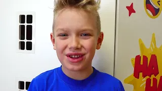 Lev and family are hiding from the dinosaur. Stories in the house / LEO super BOY