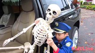 ガイコツ 逮捕！！ おまわりさんごっこをしたよ♬Skeleton Arrest Police officer Pretend play