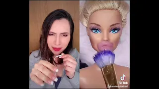Reagindo a Vídeos - A Barbie Fez Botox