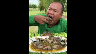 Serve Hing soup with sour rice is very delicious