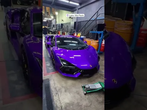 Ferrari vs Lamborghini 🔥 Qual é a verdadeira rainha das supermáquinas?