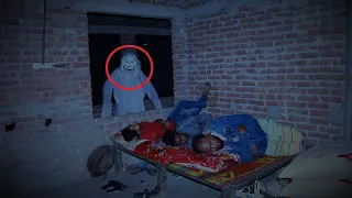ngakak 🤣 Prank Pocong Real Ghost Prank On Scary Crazy Reaction