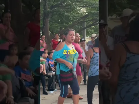 Porque le dicen eltrio #plazalibertad #tiktok #elsalvador #elsalvador503 #dance