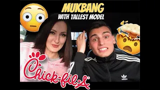 Mukbang with Ekaterina Lisina (TALLEST MODEL IN THE WORLD!!!)😳