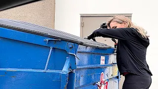Store employee came out while I was Dumpster Diving