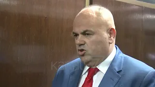 SKANDALI, DORËHIQET SAFET GJICI: VIDEOJA, KURTH I KUNDERSHTARËVE POLITIKË - News, Lajme - Kanali 7