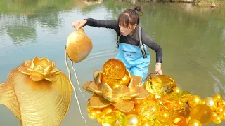 🔥🔥The golden clam bites a green snake, and the girl rescues and retrieves gold, pearls, and diamonds
