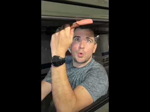 Can a car window break your finger? 👀