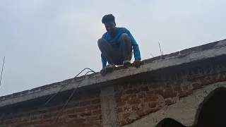 MOTO BHAIYA UPAR ME FASH GAYE 😒