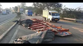 Major accident in bari brahmna ,बस और ट्रक की जोरदार टक्कर,