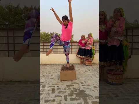 Aj to gyi ladki 😭😱😳 #ytshorts #shalukirar #stunt #stuntwork #flexibility #shorts