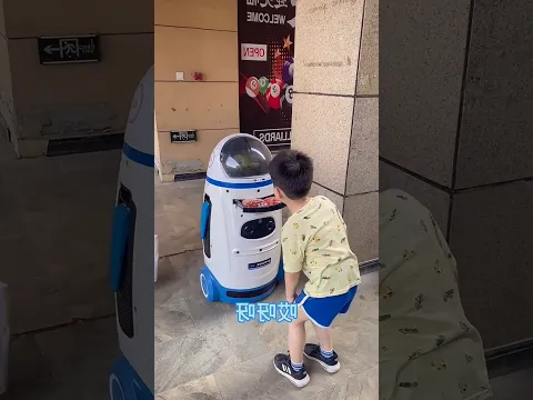 Perang Camilan: Anak Anjing Robot vs. Subscriber🤖🍿#shorts
