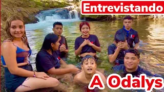 ODALYS NOS CUENTA SU EXPERIENCIA EN EL SALVADOR 4K #elsalvador4kjr #4k #izalco #entrevista #503