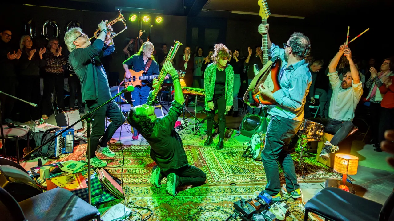 El KOK dels Hostalets de Balenyà celebra el concert número 100 amb un doble bolo de petit format