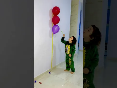 عمر فرقع خمس بالونات