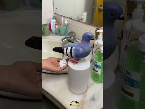 Bình Đựng Xà Phòng này trông Lạ ghê :))