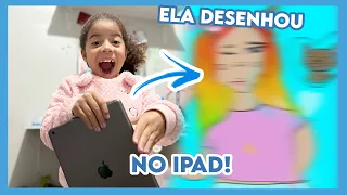 MINHA IRMÃZINHA DESENHOU NO MEU IPAD!