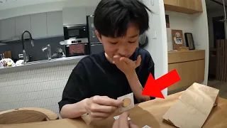 在西雅圖買「第一次世界大戰古幣」送HOOK，他會有什麼反應?【阿滴日常】