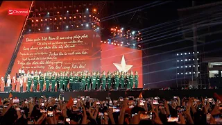GÓC SIÊU TỰ HÀO: Khoảnh khắc hàng chục nghìn người cùng hoà giọng hát vang Tiến Quân Ca ❤️🇻🇳