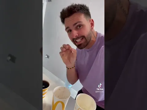 Todos los tamaños de refrescos son iguales?! 😱 - #Shorts