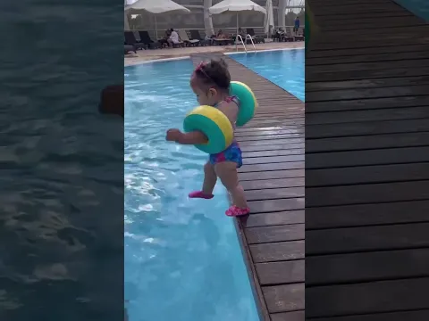 Spa’dan çıktım havuza giriyorum.😂 Özlemlinaöz
