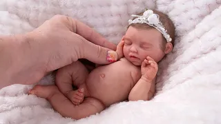 Miniature Baby Daily Routine - Feeding and Bedtime for Silicone Reborn Bailey Asleep
