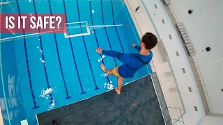 How to do a safe jump at the swimming pool? (short version)
