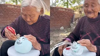 What Did Grandma Do? The Balloon Started Squirting Water!