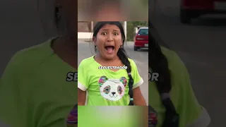 ¡La niña desaparece mientras sus padres están distraídos! 😱