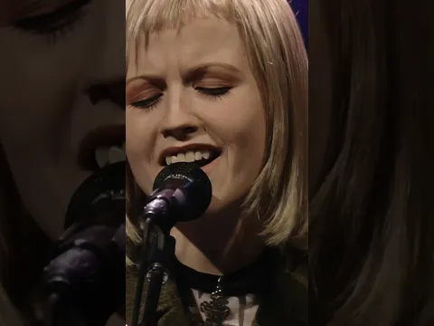 @MTV  Unplugged: "Linger" #mtvunplugged #acoustic