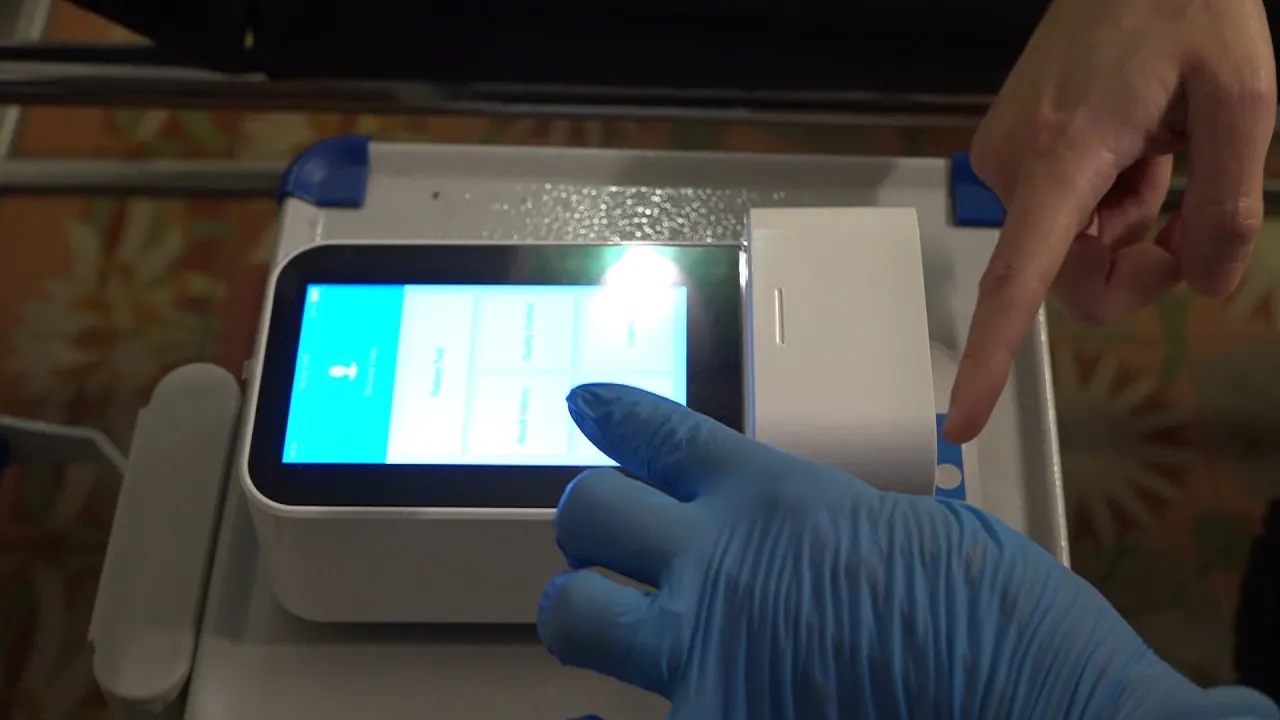 La Clínica Bayés té una nova eina per saber amb una gota de sang si un pacient té una cardiopatia