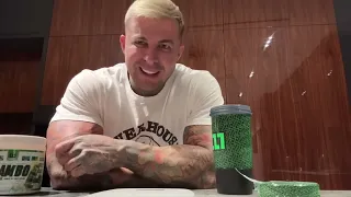 Esto es lo que hace un Millonario en un día para Generar Millones