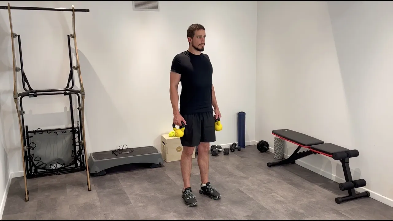 Image Haussement d'épaules en rotation externe avec kettlebell